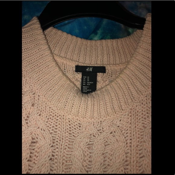 H&M Sweater - Picture 2 of 3